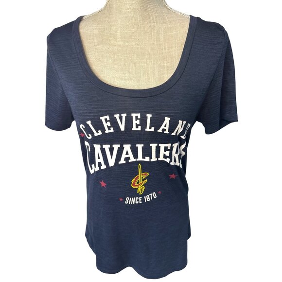 NBA Team Cleveland Cavaliers Navy Scoop Neck T-Shirt Short Sleeve M - Picture 1 of 7
